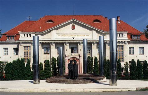 佩啟市大學 University Of Pecs 留學匈牙利 Study In Hungary