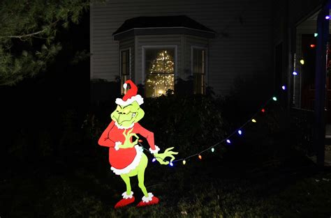 Grinch Stealing Christmas Lights Printable Template