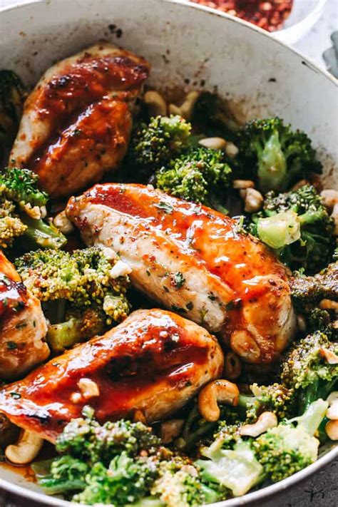 Chicken wings are one of my favorite recipes!! Catalina Skillet Chicken with Broccoli | Easy Chicken ...