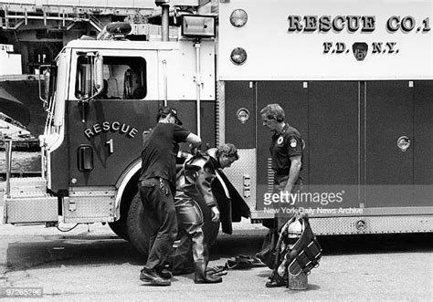 Fdny Rescue One Photos And Premium High Res Pictures Getty Images