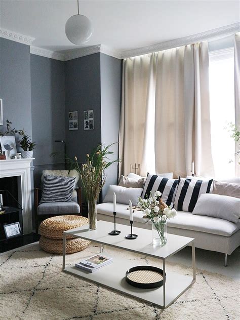 Ask any interior designer about smart small living room ideas, and they'll instantly tell you to work around doors and entryways instead of decorating if your living room space is small, don't let it come off as clinical and cold, or even worse, like a dorm room. Modern Living Room Interior Design Uk - WOWHOMY