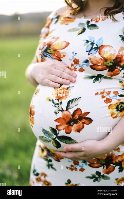 Pregnant Bump Hand Hi Res Stock Photography And Images Alamy
