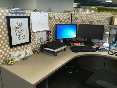 Check spelling or type a new query. Cubicle Decorating Ideas with Classy Accent | Cubicle ...