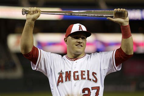 Mike Trout Celebrates Winning The Mvp Award At The 2014 All Star Game