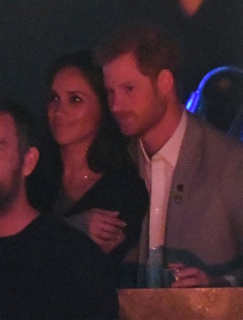 Meghan Markle Cozies Up To Prince Harry At The Invictus Games Closing Ceremony See The Pics