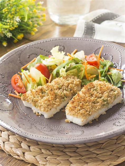 Lavate i filetti di merluzzo, tamponateli con carta da cucina e tagliateli a metà se sono molto grandi. Ecco i filetti di merluzzo gratinati al forno serviti in ...