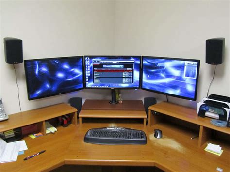 Best Desk For Triple Monitor Setup Setup Your Monitor Easily