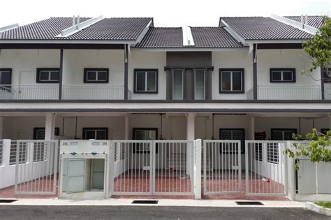 The lake was named for john caldwell calhoun, u.s. The Lake Residence, Puchong property & real estate reviews ...