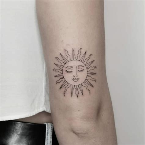 Quotes can also be long or short so it can be placed on different areas of the foot. Top 67+ Best Simple Sun Tattoo Ideas - [2021 Inspiration ...