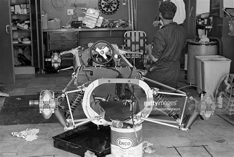 Dan Gurneys Lotus 34 Awaits A New Ford V8 Indy 1964 The