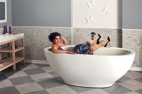 Aquatica Karolina 2 Relax Solid Surface Air Massage Bathtub Free Standing Bath Tub Free