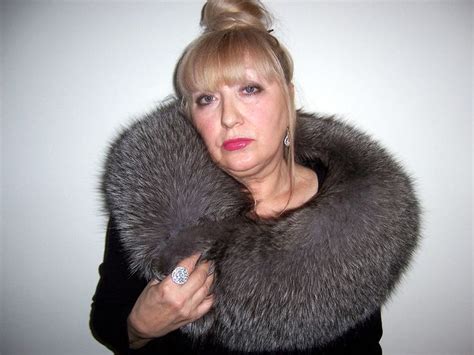 Pin By Мех Bампир On Fur Pins Real Ladies No Modell 72 Fur Coat