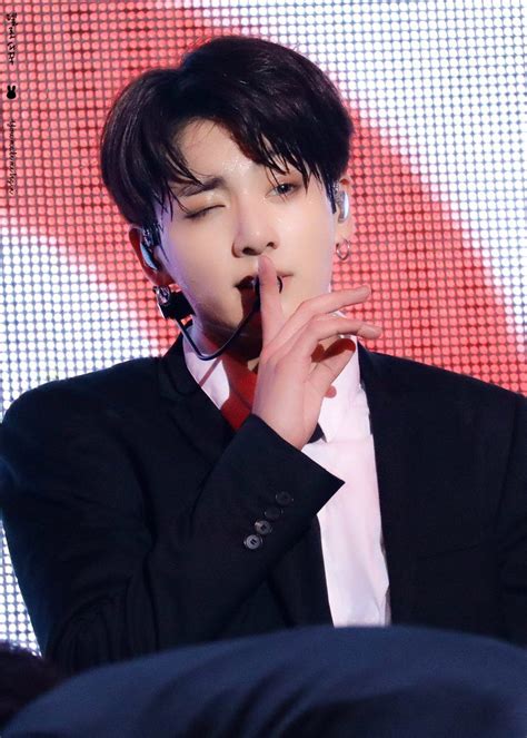 Jeon jungkook is a member of the korean boy music group bangtan boys (bts). BTS || JUNGKOOK || MAMA 2017 || @MELODY_JJK | Bts jungkook ...