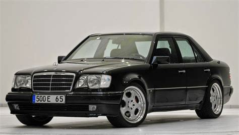 In this video you can see a visual review of the black. BRABUS E65 based on Mercedes-Benz E500 w124 | BENZTUNING