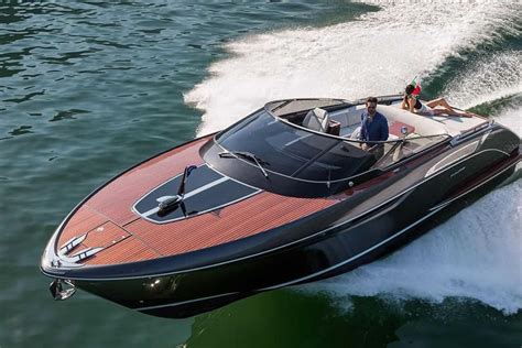 Make A Statement With Rivas New Luxury Speedboat Rivermare