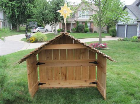 Cedar Nativity Stable Creche Wood Large Xmas Blowmold Star Outdoor Yard