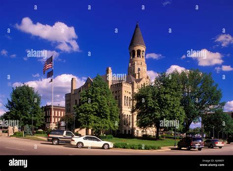 Courthouse in Town Square Salem Indiana Stock Photo - Alamy