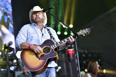 ‘i Need Time To Breathe Country Music Singer Toby Keith Announces