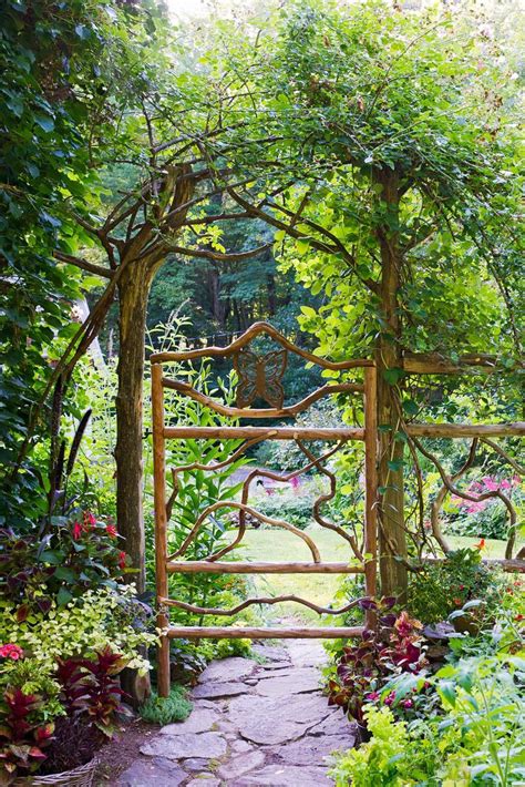12 Gorgeous Arch Trellis Ideas To Add Structure And Height To Your