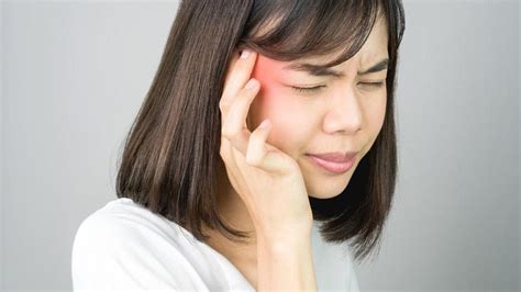 Penyebab utama dari jenis sakit kepala ini adalah kebocoran cairan serebrospinal secara tak terduga, begitu juga dapat dikarenakan oleh cairan serebrospinal yang terlalu rendah tekanan dan volumenya. Kerap Sangat Sakit Kepala. Kenapa? Ketahui 10 Jenis Dan ...