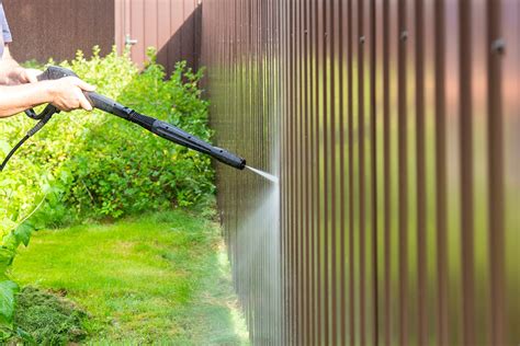 Fence Cleaning Chris S Pressure Washing For Commercial And Residential