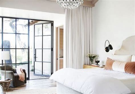 If you're looking to make a few tweaks in your bedroom, consider these smart ideas from apartment therapy readers' comments. The 7 Best Ways to Make Your Bedroom Look Expensive