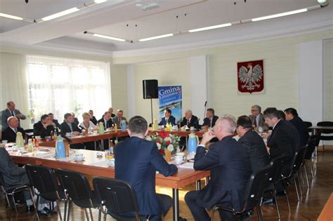 Dane od osób fizycznych będą zebrane metodą samospisu narodowy powszechny spis ludności i mieszkań przeprowadzony zostanie od 1 kwietnia 2021 r. Zaproszenie na XVI sesję Rady Gminy Limanowa | Aktualności