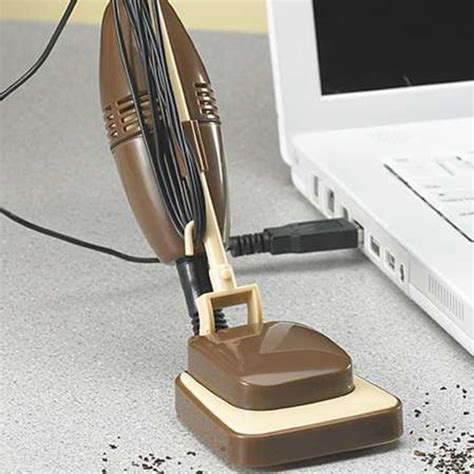 Tiny Usb Powered Desk Vacuum Pocket Lint Vacuum Funny Pictures Usb