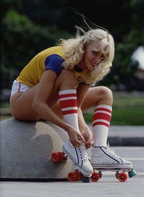 Pin By Layla On Aes Misc Retro Roller Skates Roller Skating Retro Girls