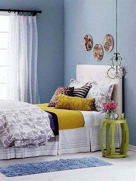 How To Decorate A Small Bedroom On A Budget Naturalium