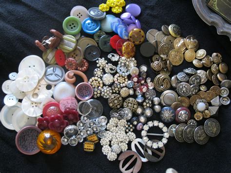 A free online button generator. all my favorite things: antique buttons- EBAY listing