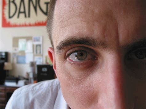 Tanda mata kiri kedutan kerap dikaitkan dengan mitos. Kelopak Mata Kiri atau Kanan Bergerak - ERATUKU