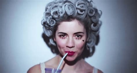 Marina And The Diamonds Electra Heart Album Review Muumuse