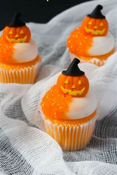 55 Best Halloween Cupcake Ideas - Easy Recipes for Cute Halloween Cupcakes