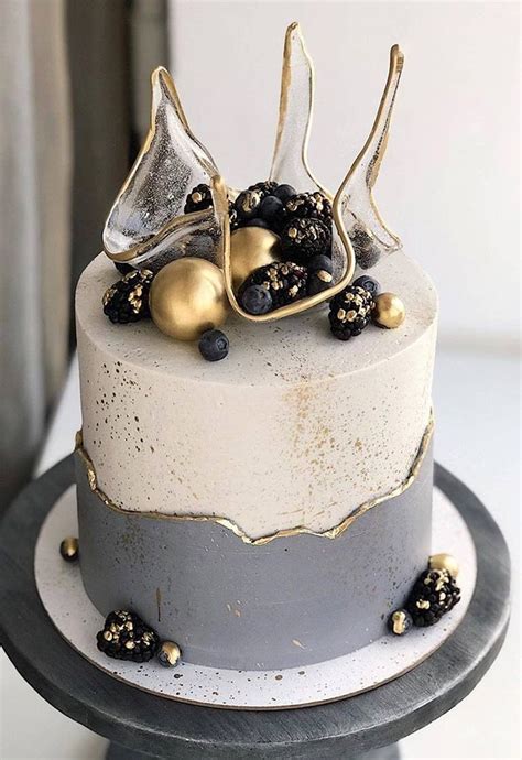Top 11 Wedding Cakes Trends That Are Getting Huge In 2022