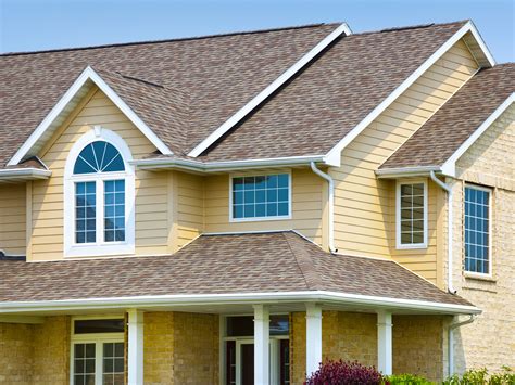 To get an idea of how many squares (a square in roofers terms is equal to 100 sq. Vinyl Siding Costs Per Square | TcWorks.Org