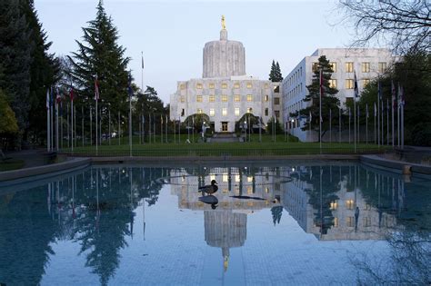 Oregon State Capital At Sunset Salem Oregon Oregon State State