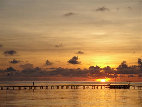 Sunset Di Pulau Derawan Indonesia Itu Indah Pusat Informasi Tempat