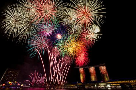 Fireworks Wallpapers Top Free Fireworks Backgrounds Wallpaperaccess