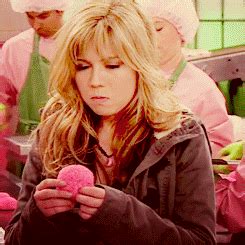 Sam Puckett Find Share On Giphy