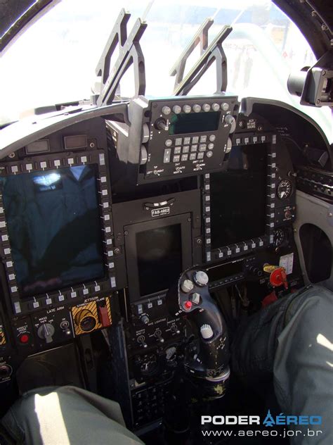 Airplane take off and landing great. F-5EM: revendo o novo painel, o 'detalhe' mais ...