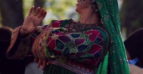 Traditional Afghan Dance Ballet Afsaneh Dance Ballet Afghans And Dancing