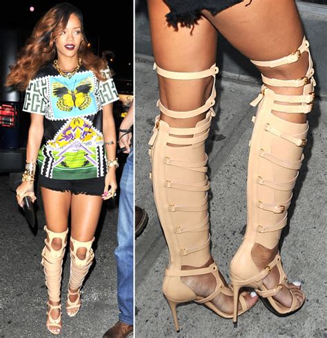 Rihanna In Bondage Stiefeln Chick Im Klinik Chic