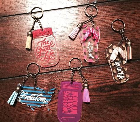 Acrylic Keychain Using My Cricut 😊 Cricut Keychain Crafts To Make