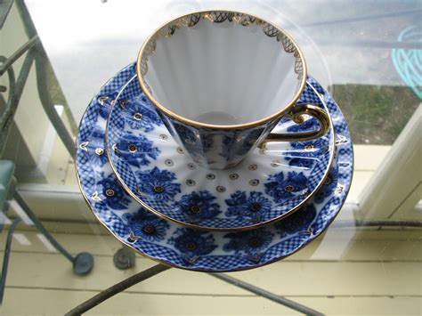 A web browser is a software application to connect us to the unlimited world of the world wide web. Blue and White Russian Lomonosov China (With images ...
