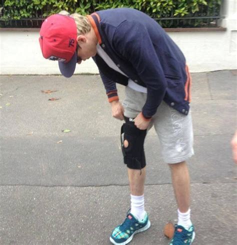 Niall Horan Aw Poor My Nialler With His Knee One Direction Videos