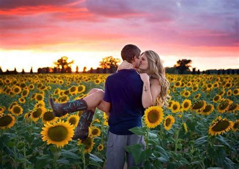 Such A Cute Country Couple Photo Sunflower Field Pictures Couple Photos Cute Country Couples