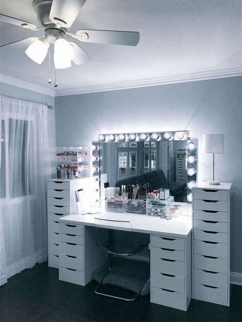 30 Unique Small Makeup Room Decoration With Feminime Color Ikea