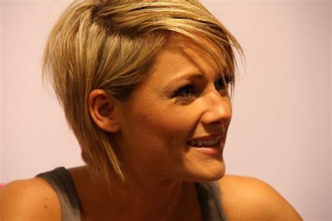 Helene fischer neue kurzhaar frisur helene trägt jetzt bob. Helene Fischer Frisuren 2020 - Frisur Stil