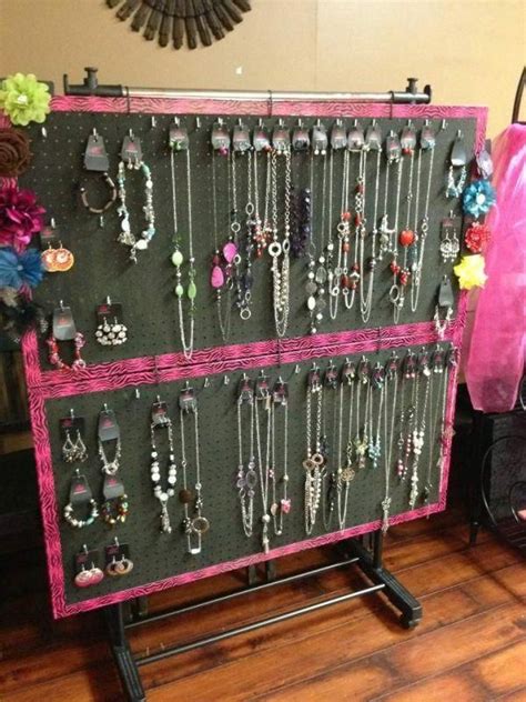 Displaying Jewelry Heres A Pink Pegboard Table Display Diy Jewelry
